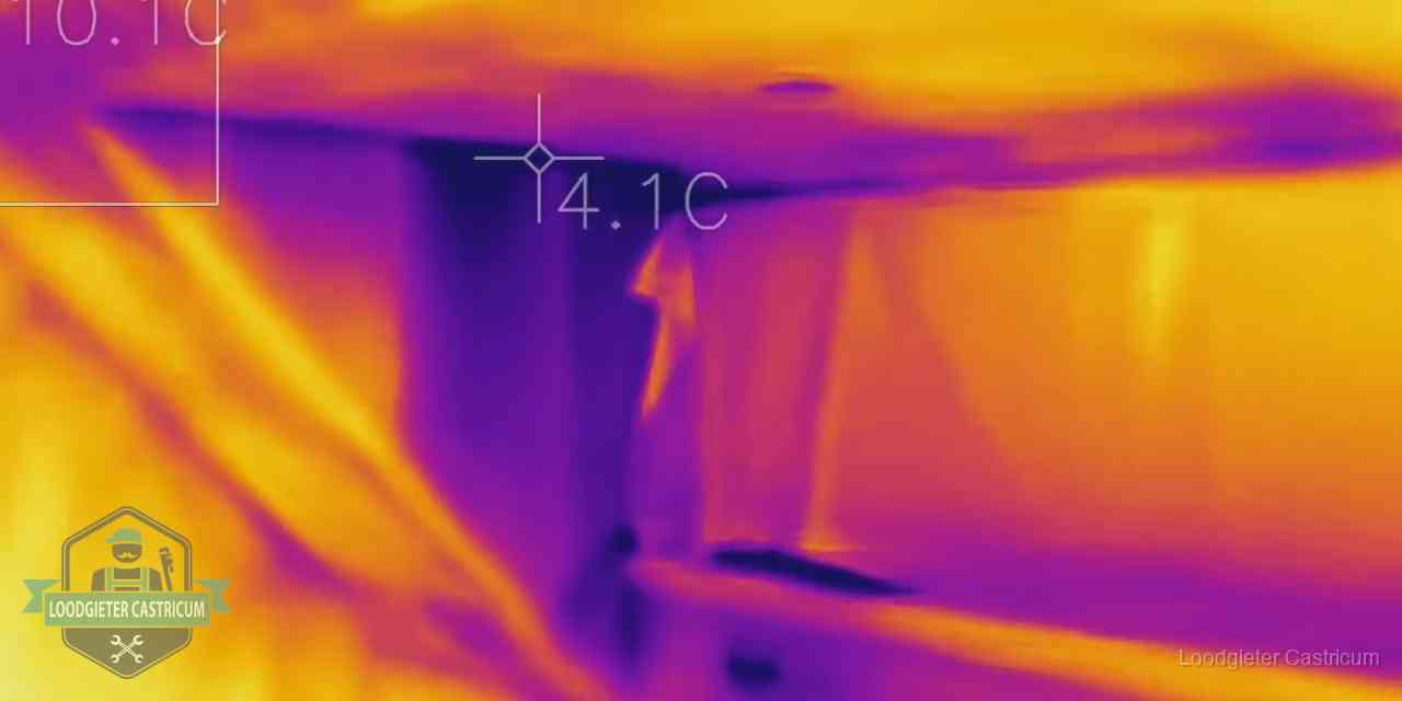 Thermografie bij lekdetectie in Castricum Warmtebeeldopname van een vloerconstructie tijdens lekdetectie in Castricum